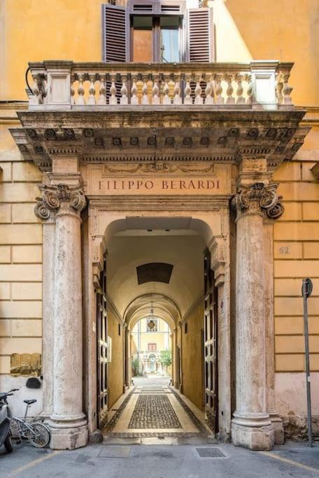 Discover The Pantheon From The Berardi Studio Flat Dış mekan fotoğraf