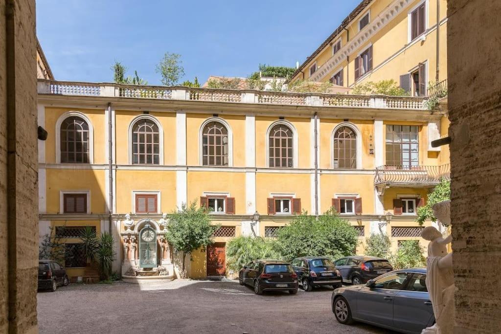 Discover The Pantheon From The Berardi Studio Flat Dış mekan fotoğraf