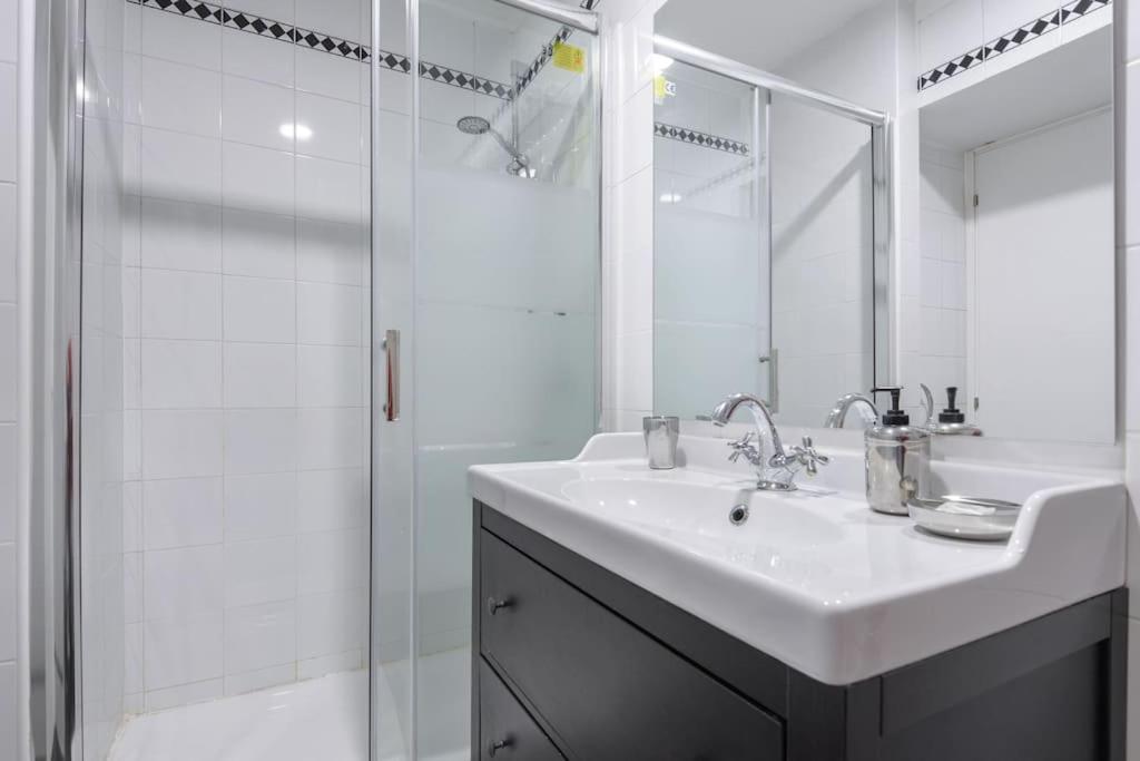 Discover The Pantheon From The Berardi Studio Flat Dış mekan fotoğraf